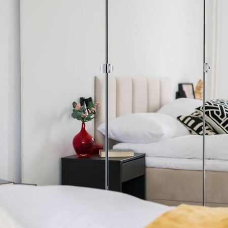 Grunwald Jesienna Apartment Comfort By Noclegi Renters Познан Екстериор снимка