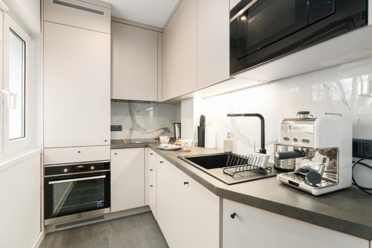 Grunwald Jesienna Apartment Comfort By Noclegi Renters Познан Екстериор снимка